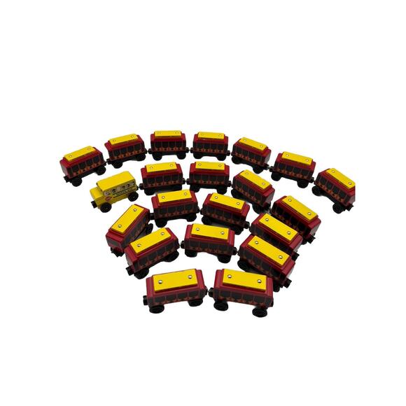 2004 McFeely Roger's Foundation Mr Rogers Neighborhood Trolley Wooden Train Car - Picture 8 of 13